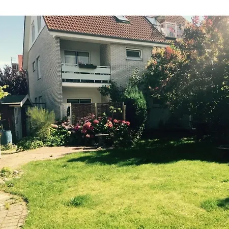 Haus Strandlaeufer 1 * Kellenhusen