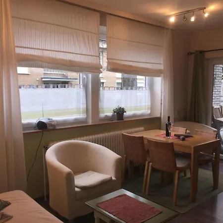 Haus Strandlaeufer 1 *