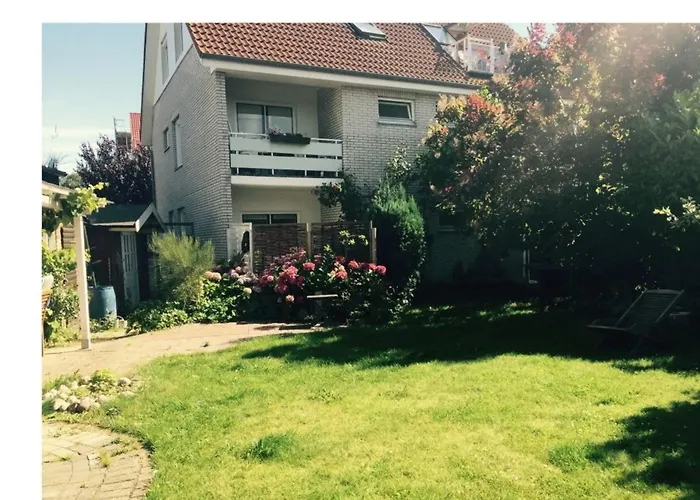 Haus Strandlaeufer 1 * Kellenhusen